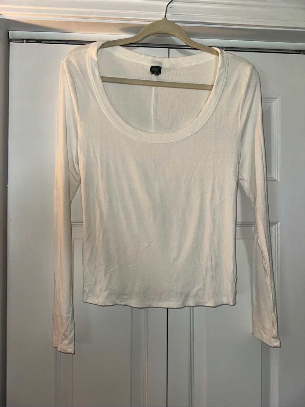Wild fable Classic Scoop Neck Long-Sleeve Tops- Red, tan and white - Picture 10 of 12